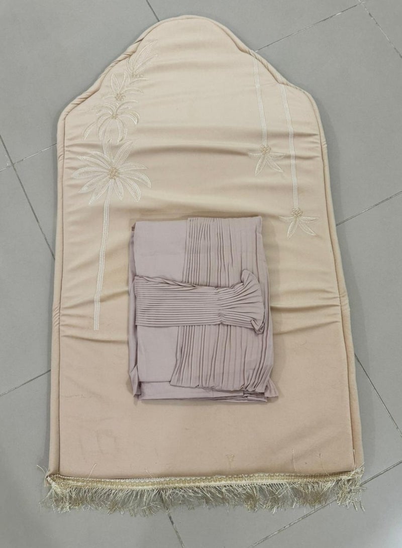 Prayer rug set with broken rug