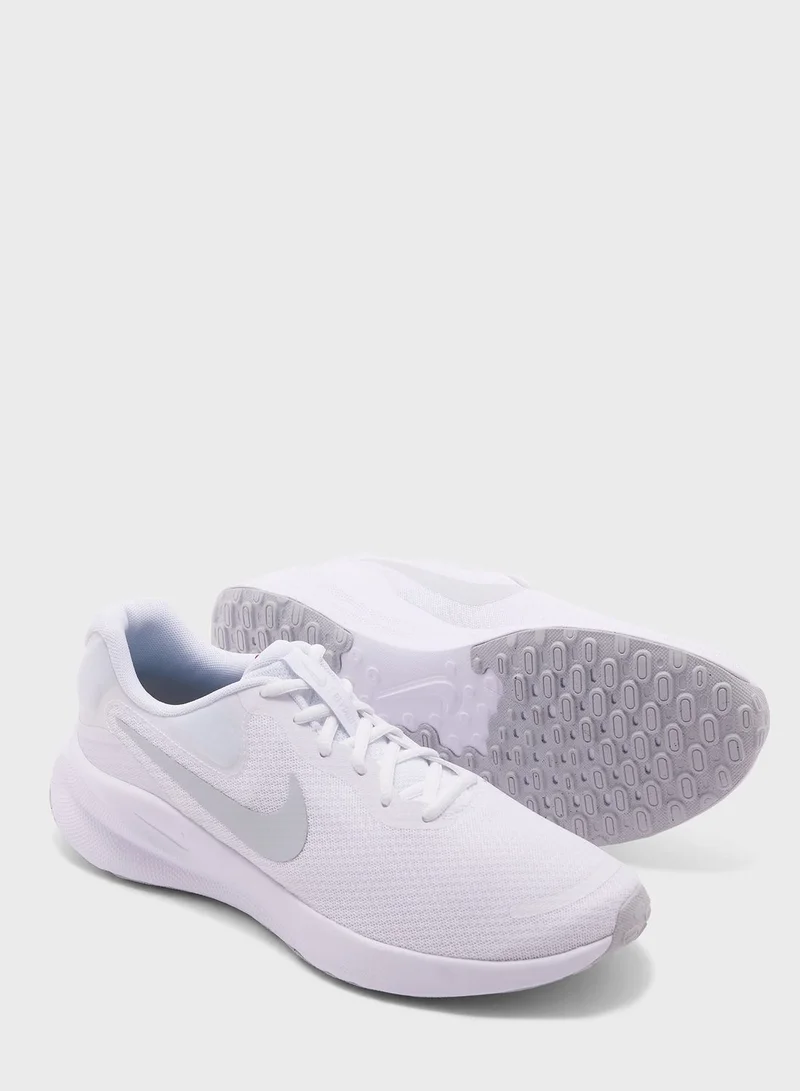 Nike Revolution 7