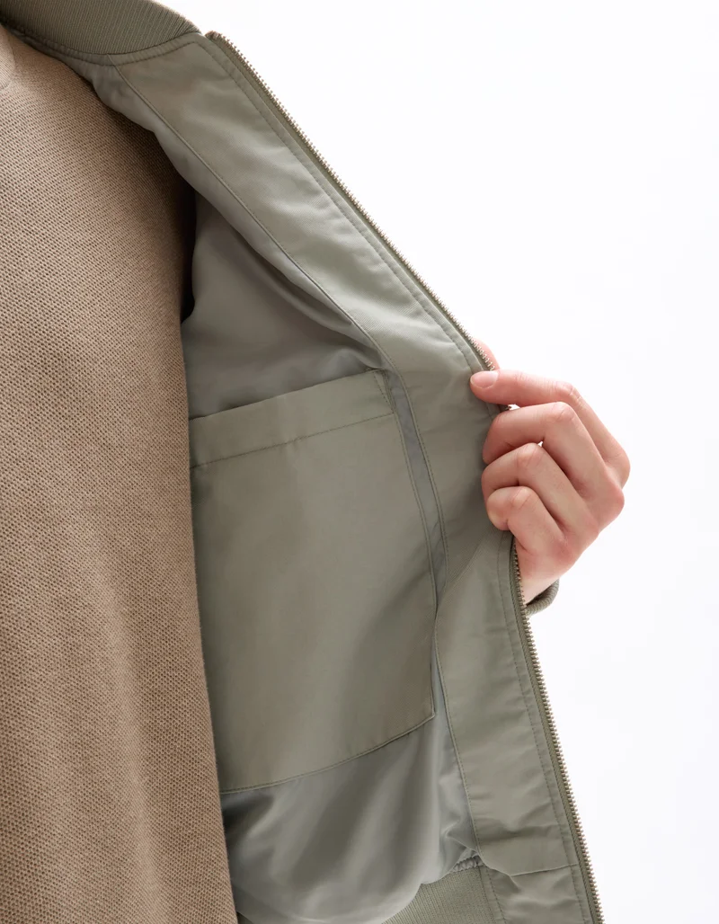 سيليو جاكيت موبلوز