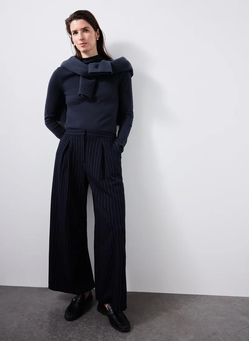 ماتلان Navy Funnel Neck Top