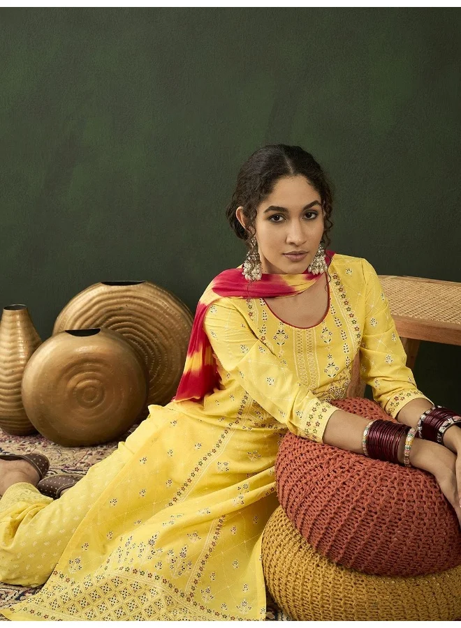 أيه كيه إس Floral Printed Straight Kurta With Palazzos With Dupatta