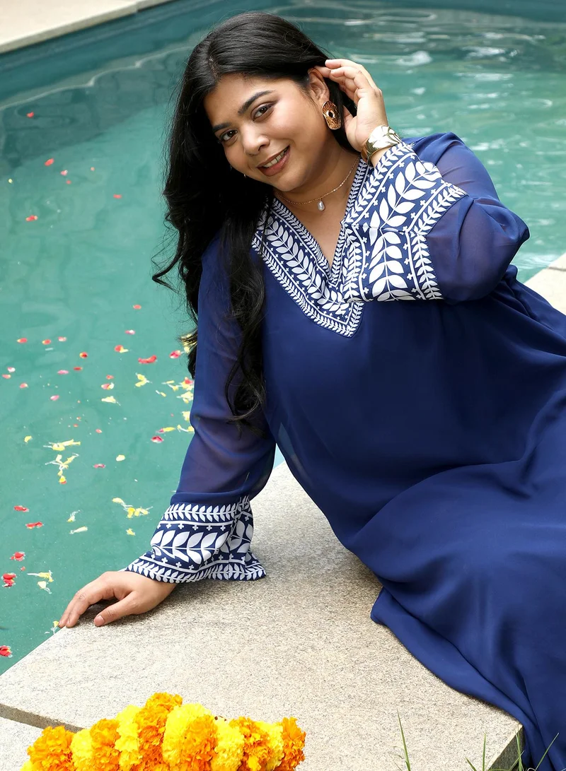 انستافاب بلس Instafab Plus Women's Indigo Blue Indie Leaf-Lined Imprint Kurta Set For Ethnic Wear | V-Neck, Long Flared Sleeves | Floral Placement Print Plain Fabric | 2 Piece Kurta Set For Casual & Evening Wear