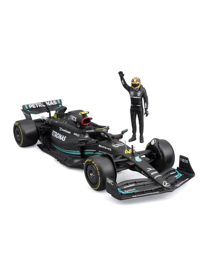 Bburago - 1/24 Scale Model Compatible With Mercedes-AMG Petronas F1 E Performance W14# 44 Compatible With Lewis Hamilton 2023 With Pilot Figure, Black - Image 2
