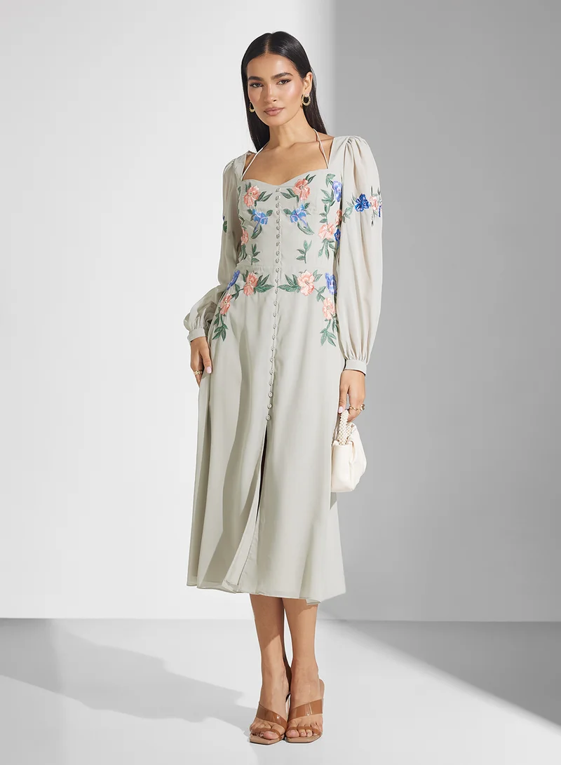 Hope & Ivy Floral Embroidered Dress