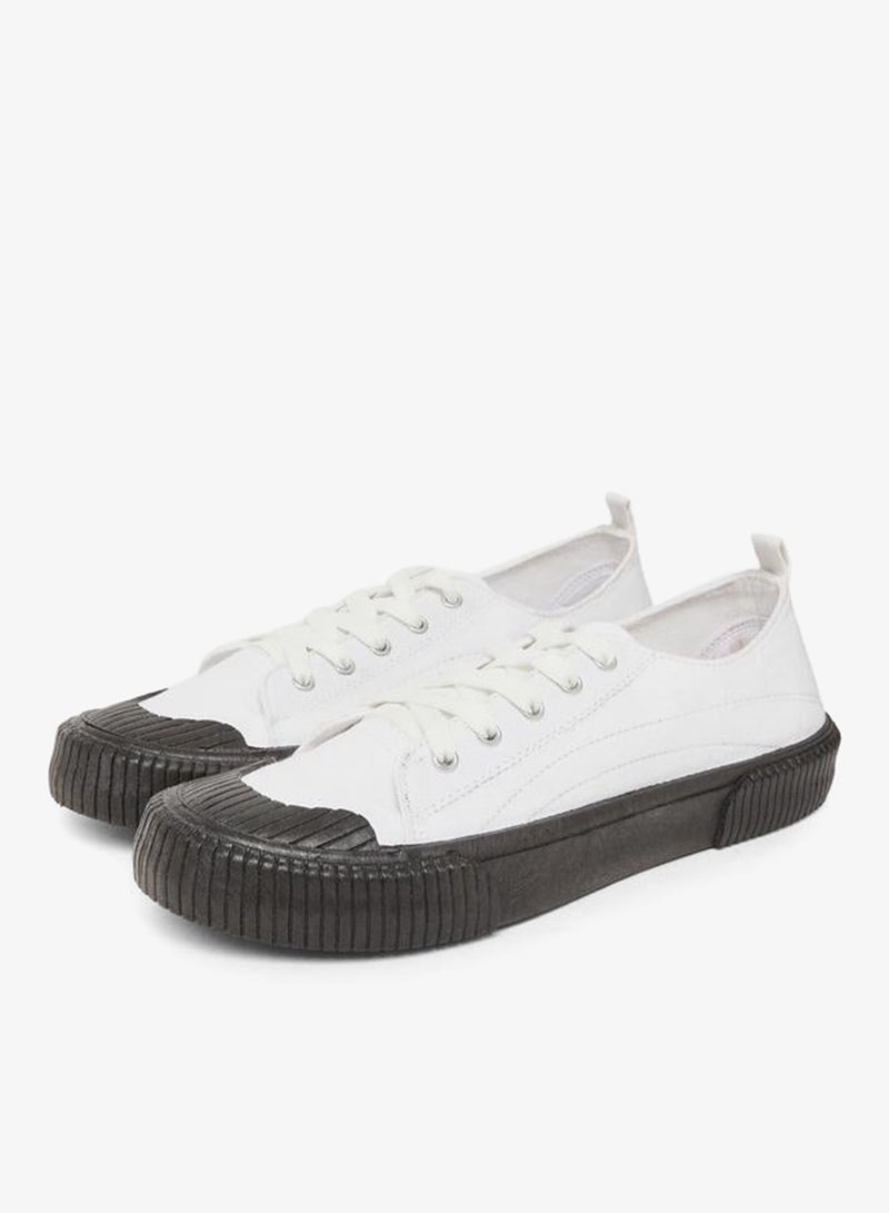 Styli Men Canvas Contrast Sole Sneakers - Image 2