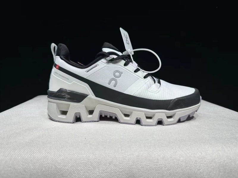 ON Putian Cross-Border Pure Original On Cloudwander Unisex Outdoor Hiking Climbing Shoes - Image 1