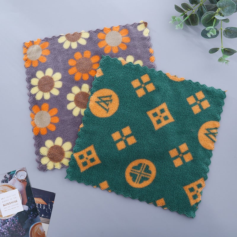 Thickened Printed Coral Velvet Small Towel, Soft And Absorbent, For Wiping Hands And Face, Kitchen Rag, Multifunctional Square Towel - Image 5