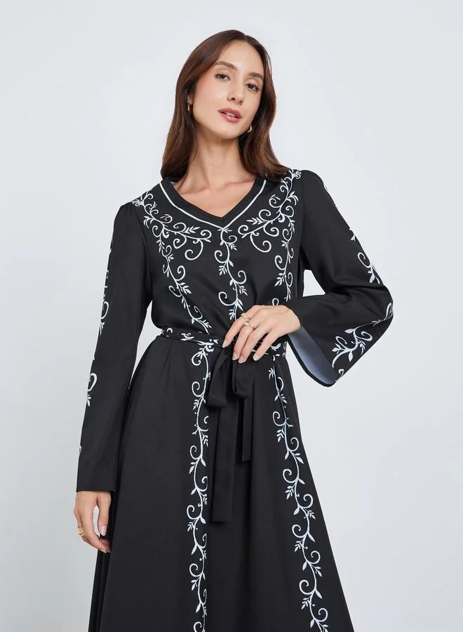 تايك تو فستان طويل بحزام وطبعة زهور