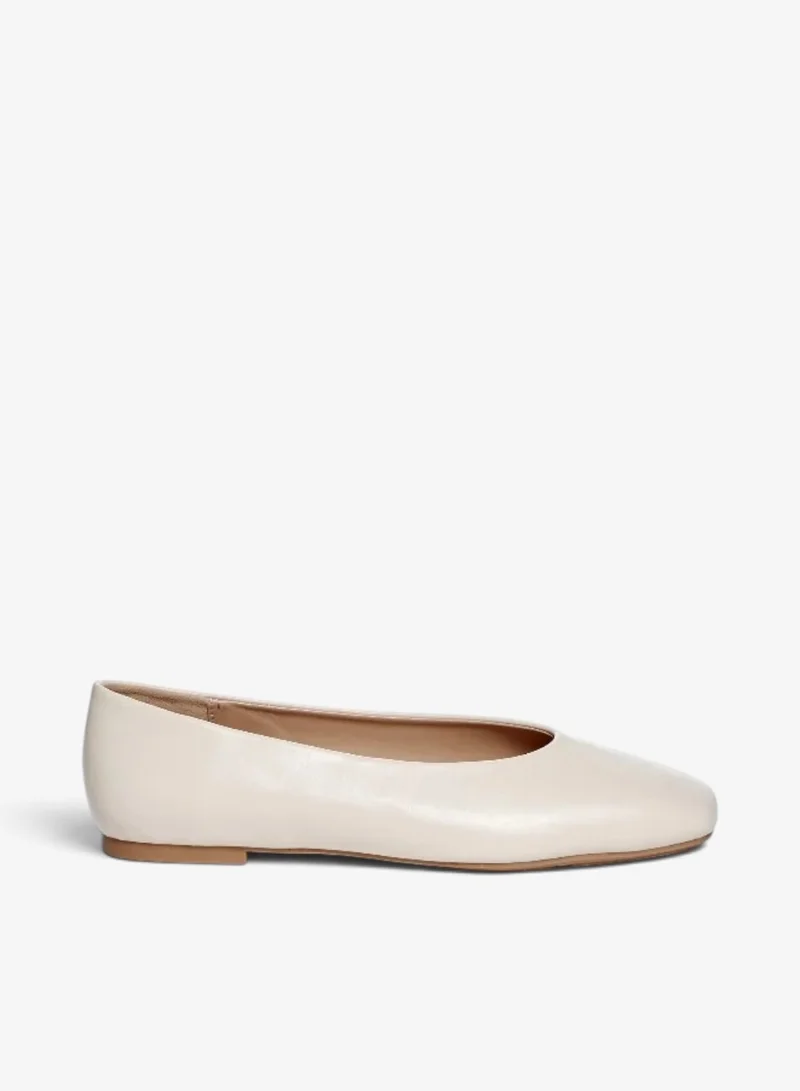 Bata Minimalist Flat Shoes