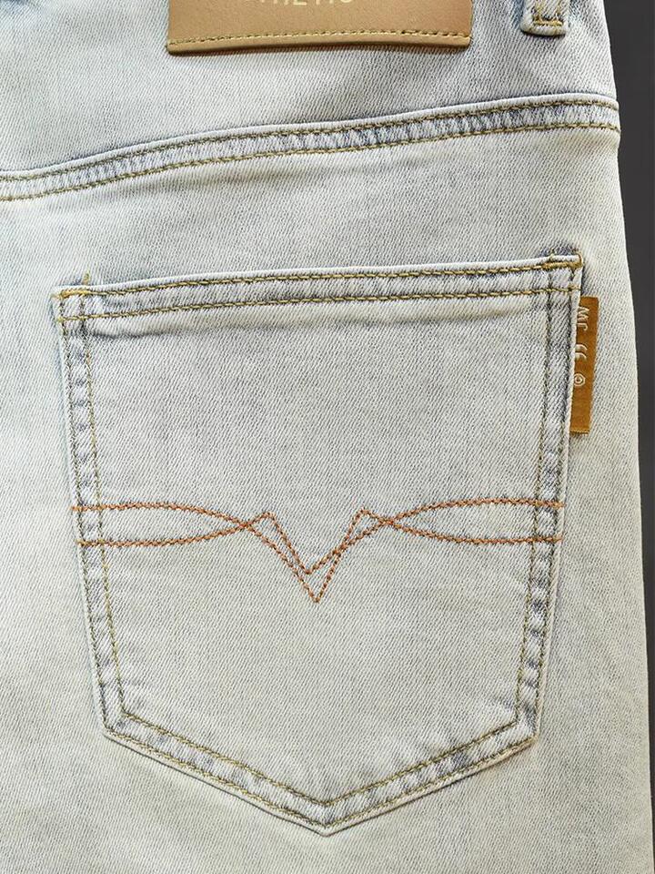 Unisex Classic Denim Jeans Loose Fit Daily Outdoor Wear - Image 4