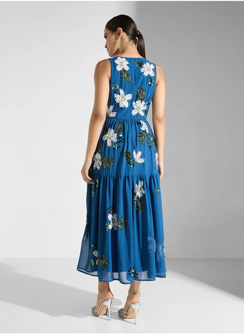 مايا All Over Floral Embellished Sleeveless Midaxi Dres