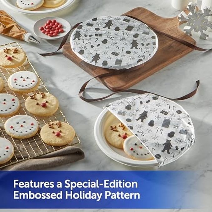 Reynolds Wrap Fun Foil, Embossed Aluminum Foil Roll, Features a Limited-Edition Holiday Pattern for Wrapping Food Gifts and Covering Holiday Dishes, 8.33 Yards X 12 Inches, 25 Sq. Ft. - Image 2