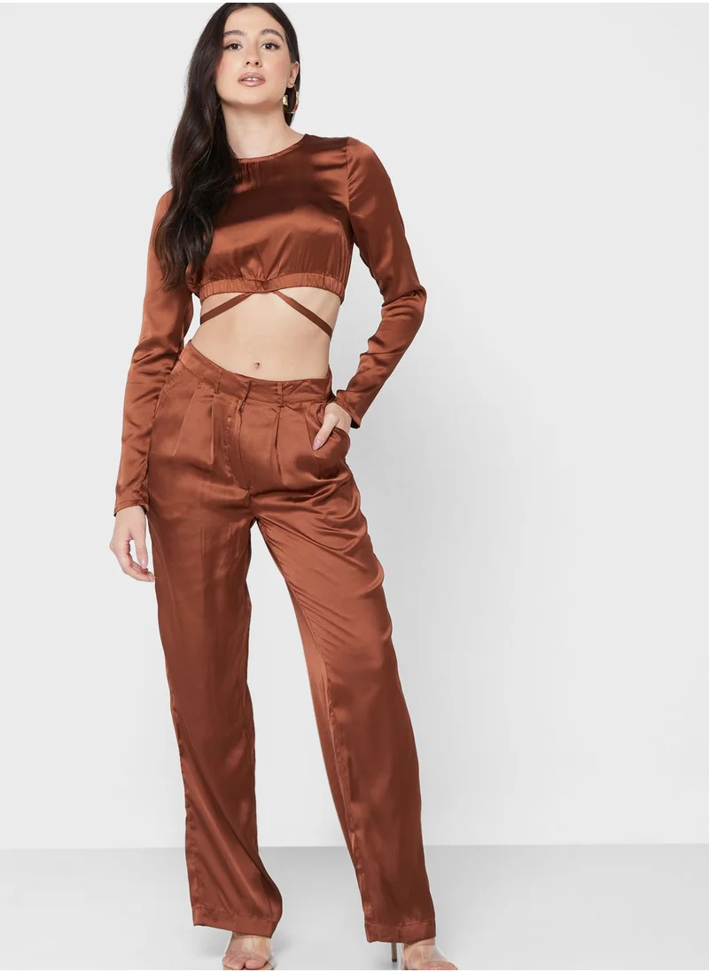 NOISY MAY Crew Neck Tie Detail Crop Top