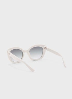GUESS Cateye Sunglasses  - Image 3