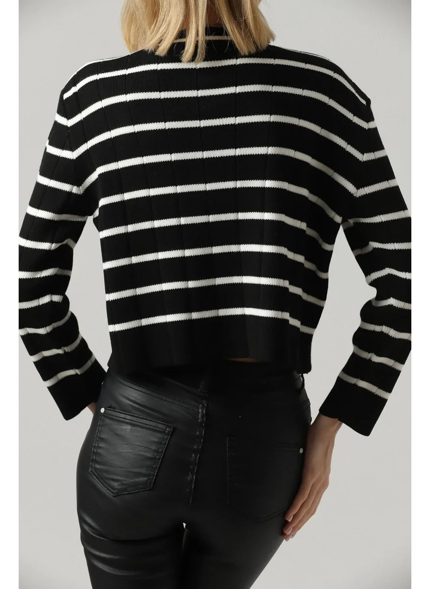 Winter Club Women's Crew Neck Soft Texture Crop Cardigan