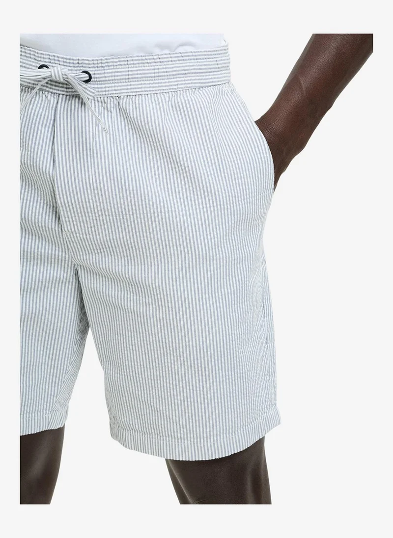 فرنش كونكشن Men's Seersucker Blue Striped Drawstring Shorts