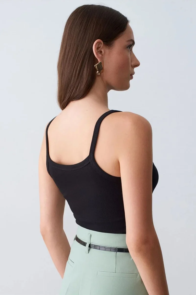 Dilvin Black DILVIN Ribbed Halterneck Sleeveless Blouse for Women | Best Price UAE