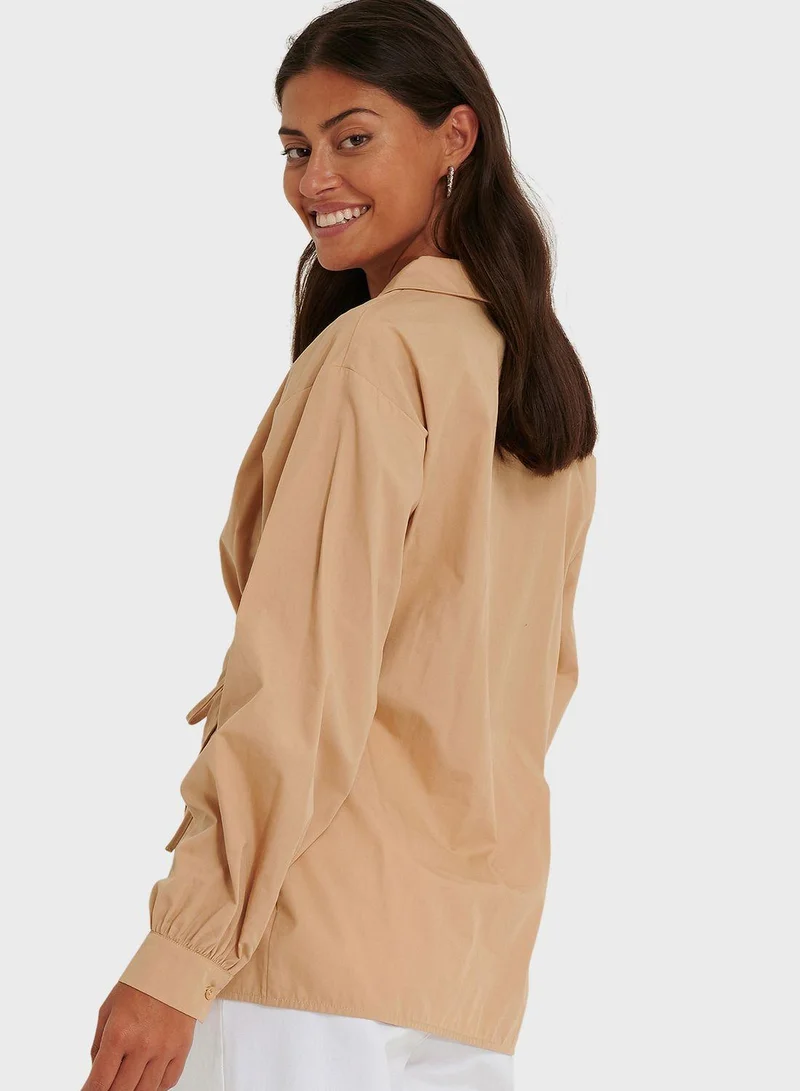 نا-كد بلوزة بنمط لف