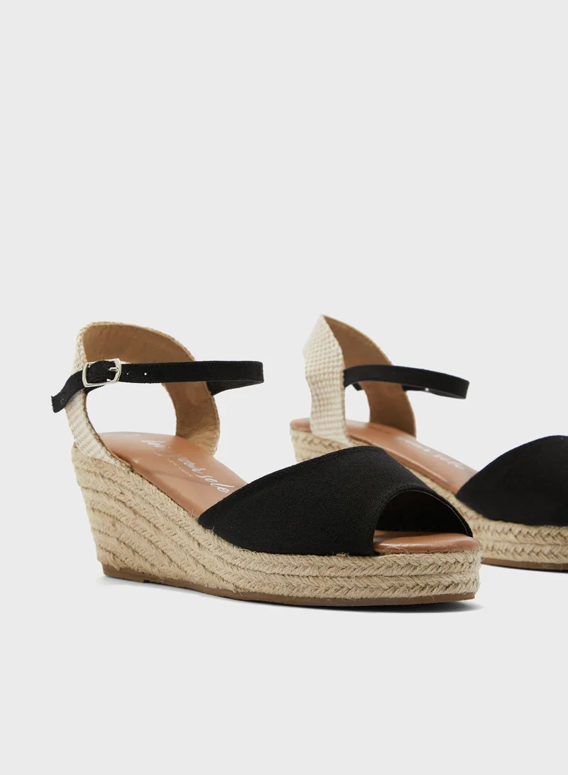 NEW LOOK Open Toe Wedge Sandal - Black
