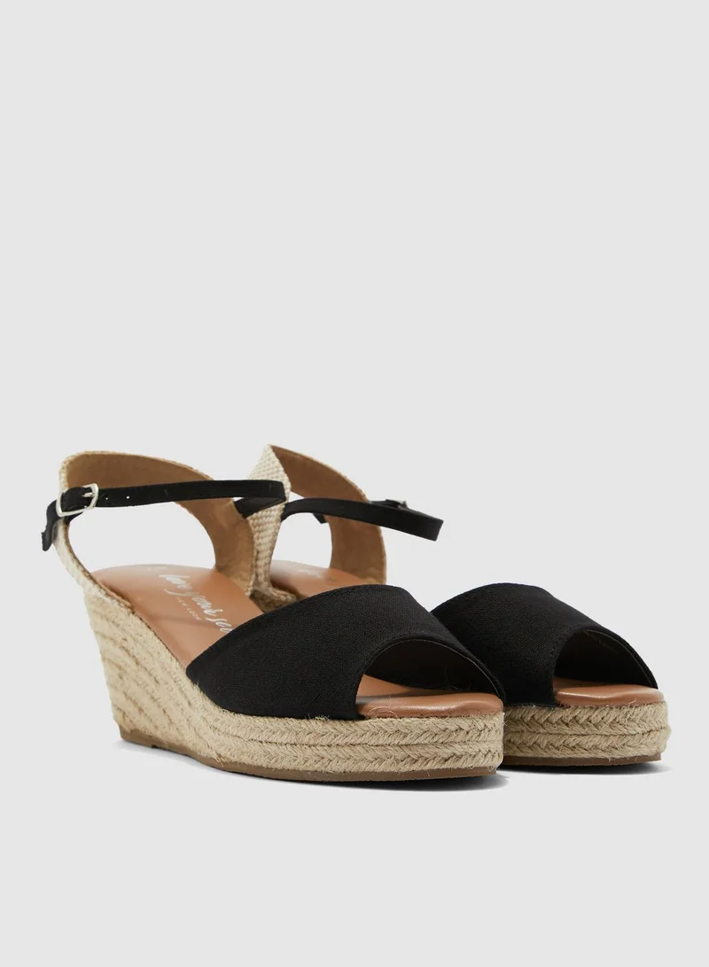 NEW LOOK Open Toe Wedge Sandal - Black