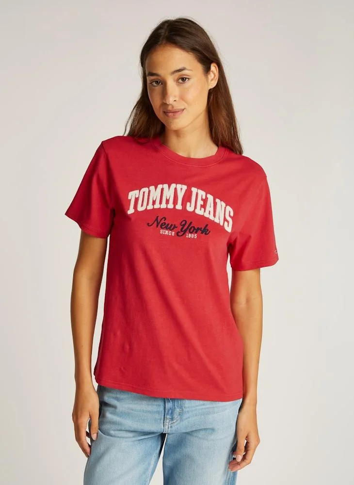 TOMMY JEANS Crew Neck Graphic T-Shirt