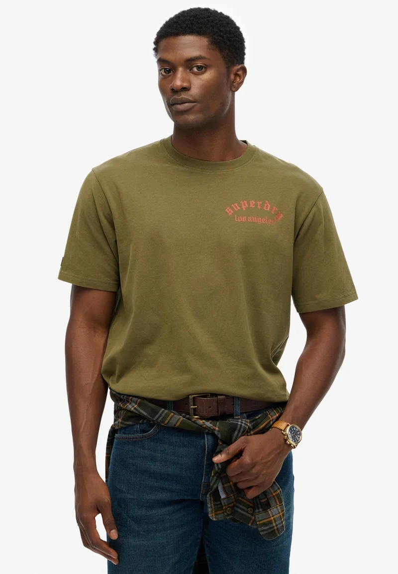 سوبر دراي تيشيرت فضفاض بطبعة وشم