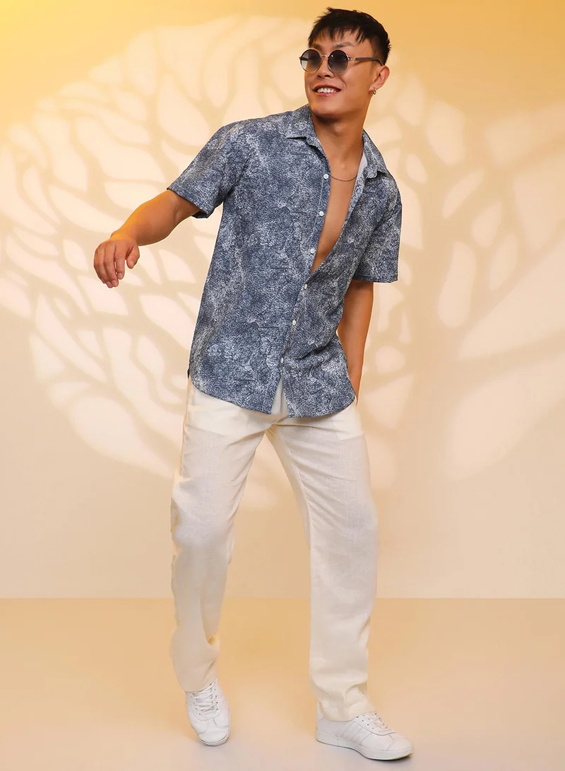 Campus Sutra Campus Sutra Men's Navy Blue Contrast Hazy Shirt For Casual Wear | Spread Collar | Short Sleeve | Button Closure | Shirt Crafted With Comfort Fit For Everyday Wear
