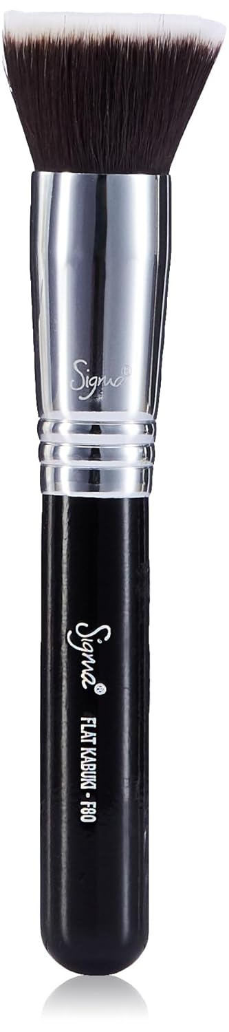 MAKE UP FOR LIFE Kabuki Foundation Brush - Image 1