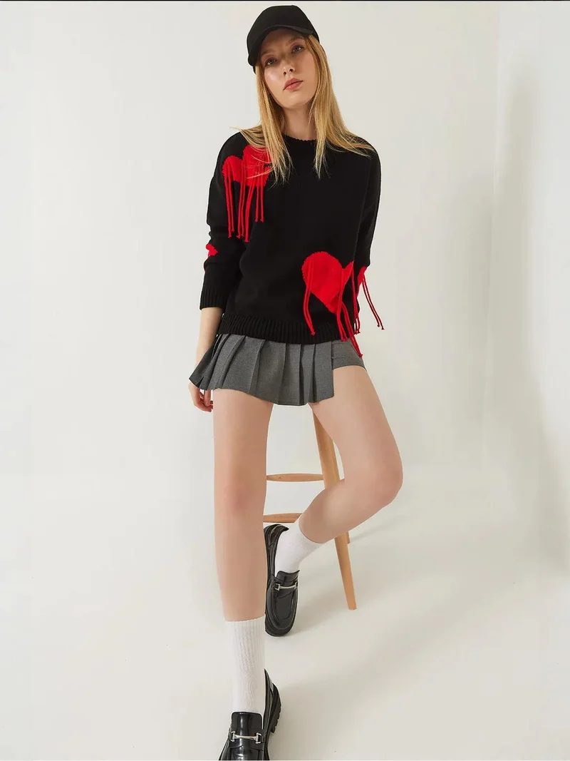 Bianco Lucci LUCCI Frilly Heart Pattern Crew Neck Sweater