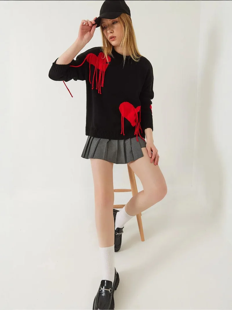 Bianco Lucci LUCCI Frilly Heart Pattern Crew Neck Sweater