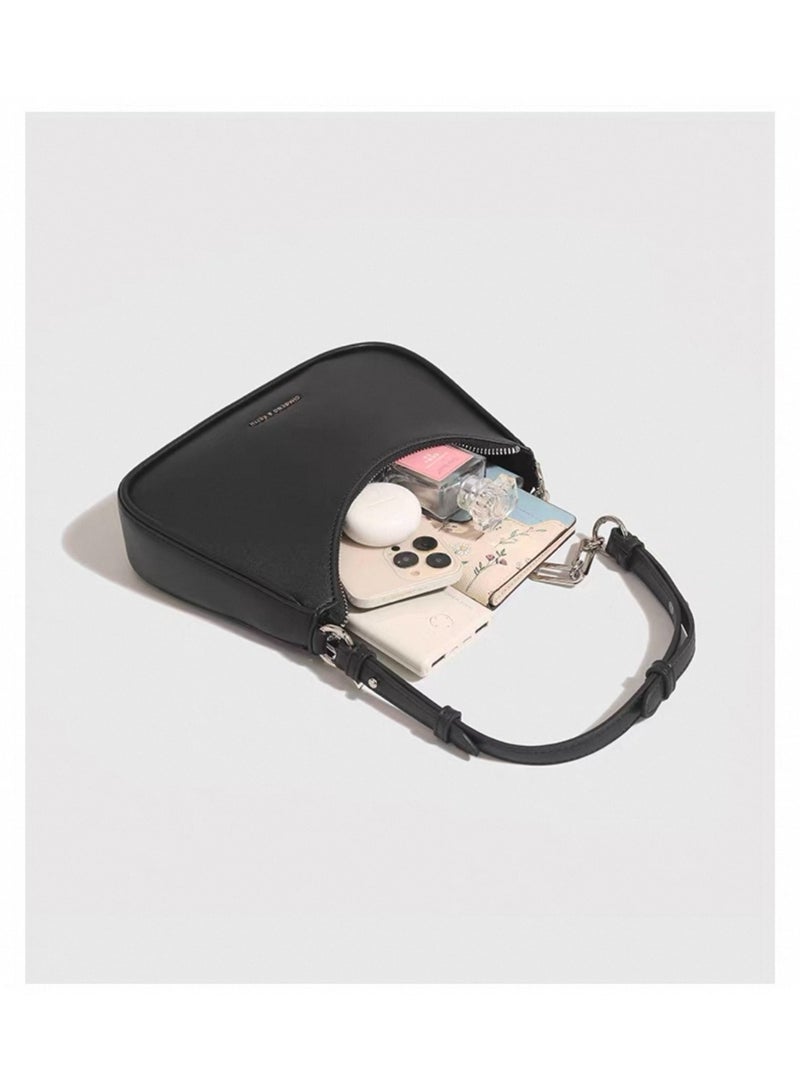 تشارلز & كيث حقيبة كتف وحقيبة صدرية للسيدات من تشارلز آند كيث - موديل "لين" بسلسلة حلقية مترابطة - Image 4