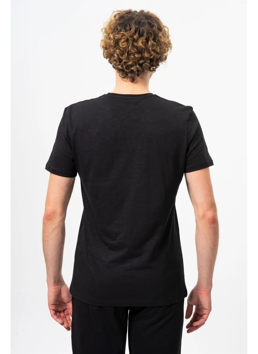 بينيتون BNT-M099-R-23Y Men's T-Shirt