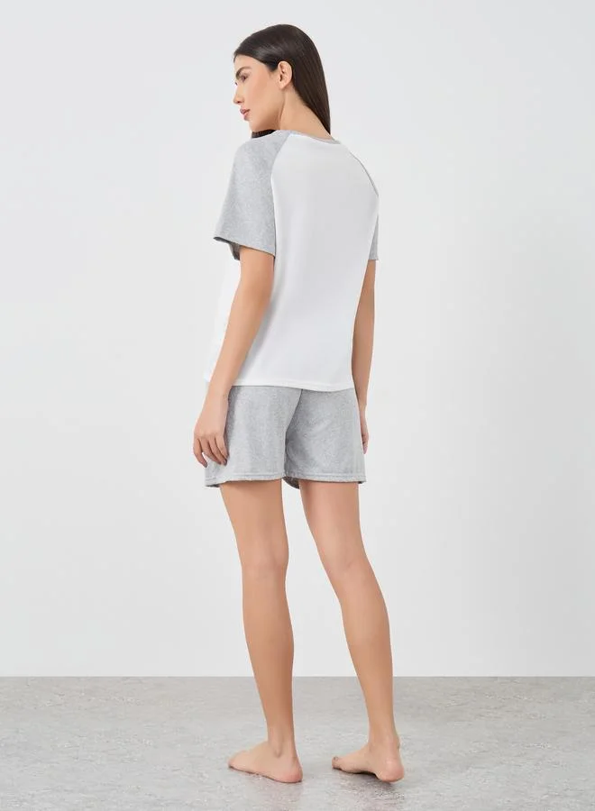 Take Two Take Two Raglan Sleeve Smile Printed T-Shirt and Shorts Pyjama Set