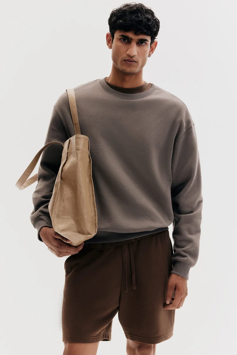 اتش اند ام سويت شورت بقصة عادية