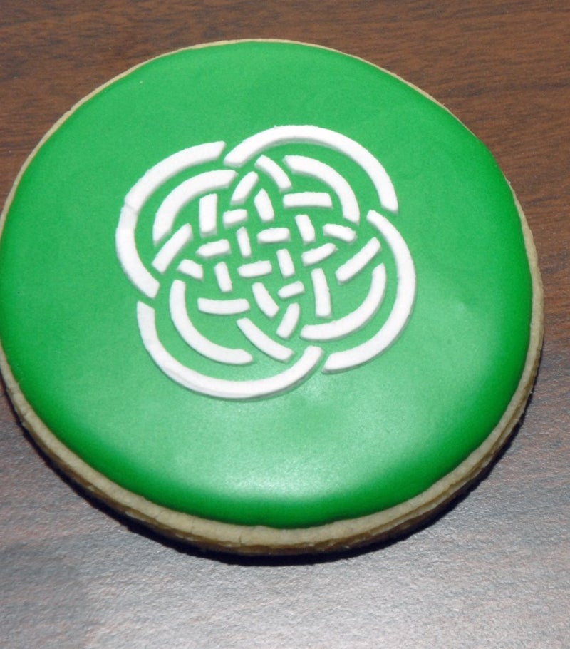 Designer Stencils C317 Celtic Knots Cookie Stencils Beigesemitransparent - Image 2