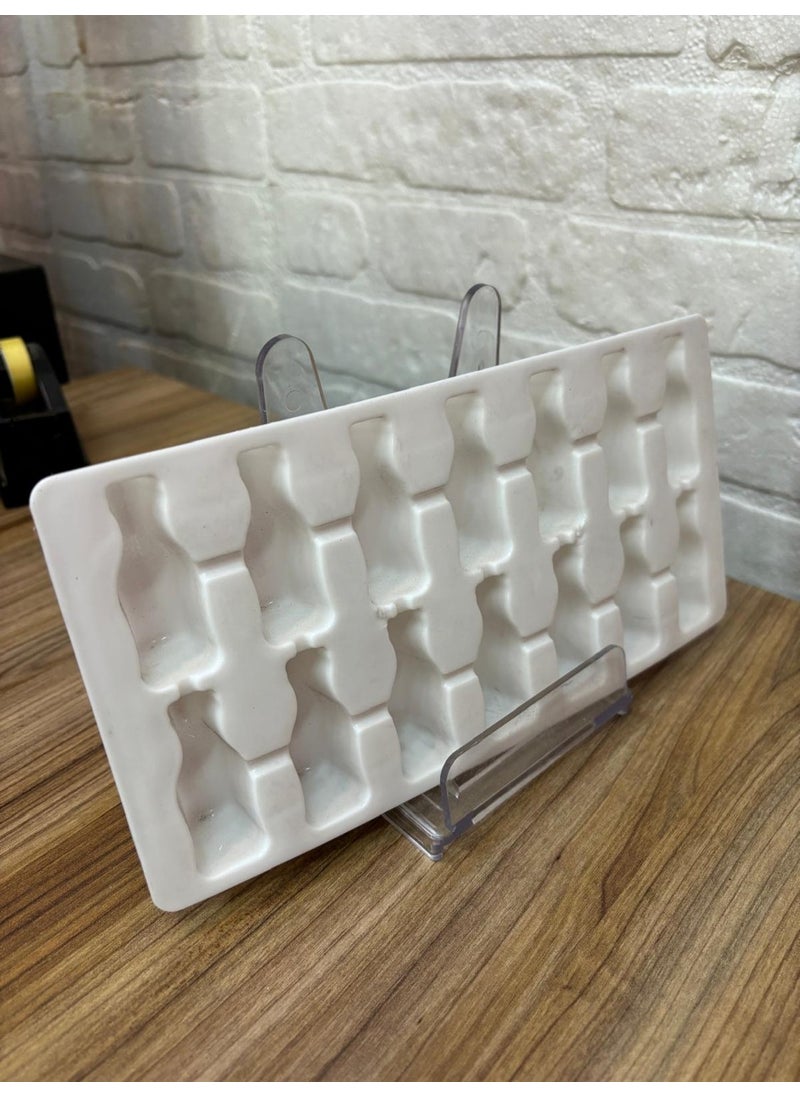 kitchen Line Plastic Cola Bottle Shaped Ice Refrigerator Ice Cube Tray with 14 Compartments 3 Pieces  - Image 3