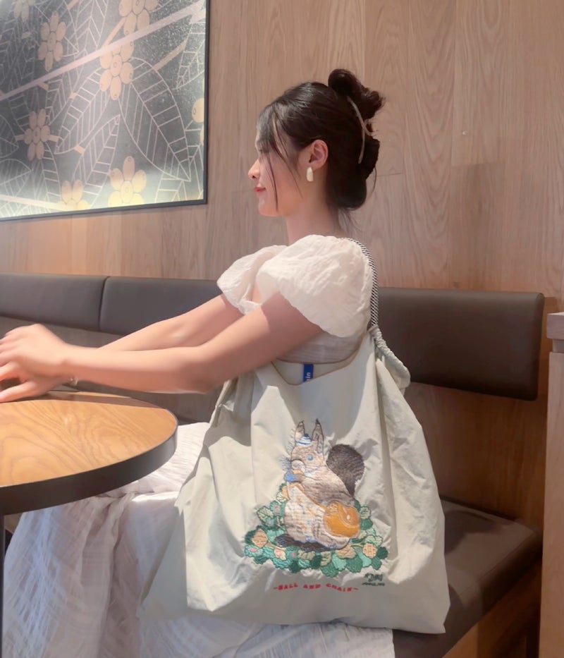 Japanese Style Ball Chain Panda Embroidered Nylon Shopping Bag Simple Commuting All-Match Large Capacity Shoulder Bag Trendy - Image 1