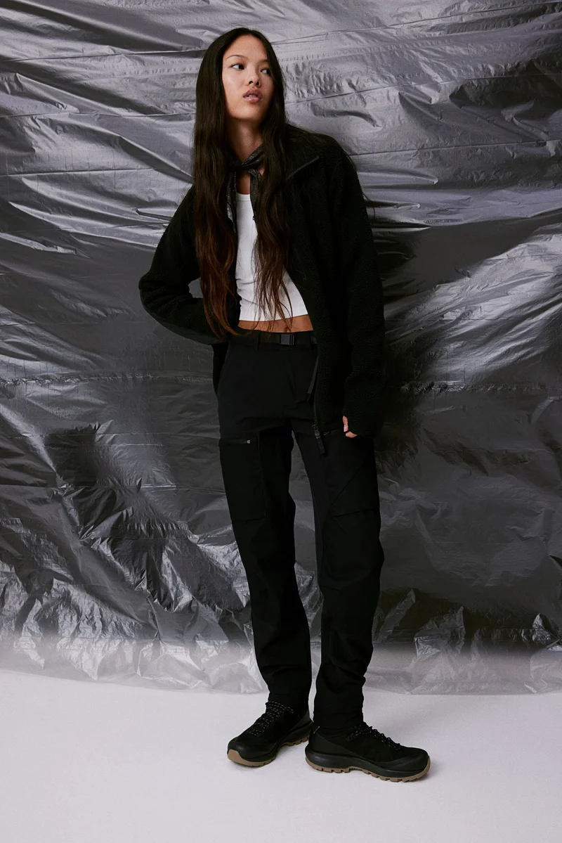 H&M Water-repellent cargo sports trousers