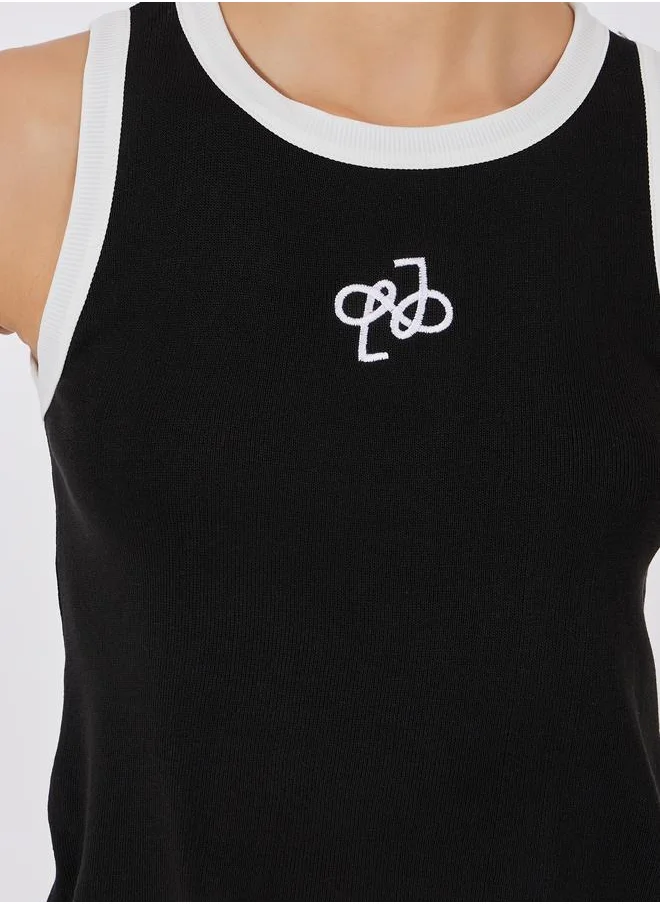 ستايلي Fitted Knit Embroidered Contrast Binding Tank
