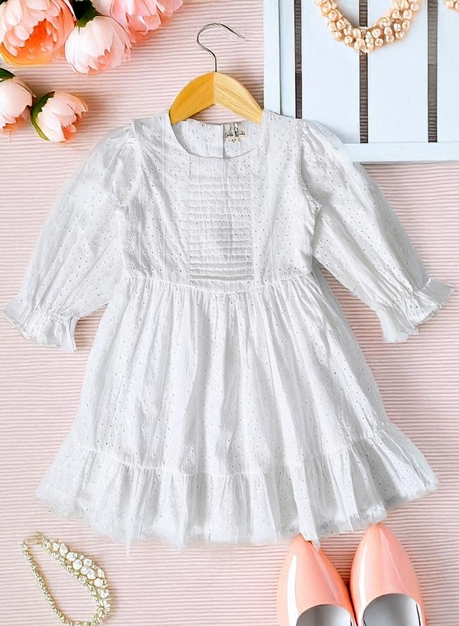 بيلا مودا فستان بكشكش وعراوي - Image 1