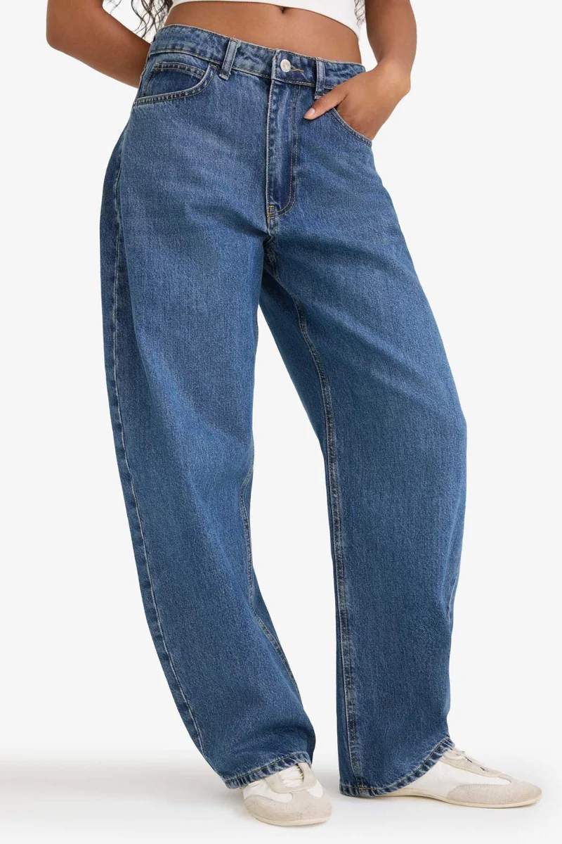 ديفاكتو Barrel Fit High Waist Washed Jeans