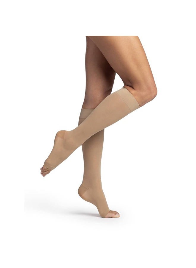 sigvaris جوارب ضغط شفافة للساق مفتوحة الأصابع من SIGVARIS للنساء، 20-30 مم زئبق، MS - متوسط قصير، بيج - Image 1