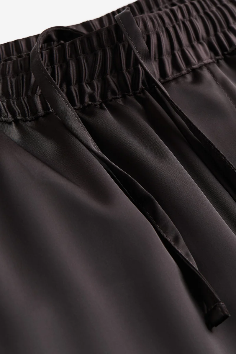 H&M Regular Fit Trousers