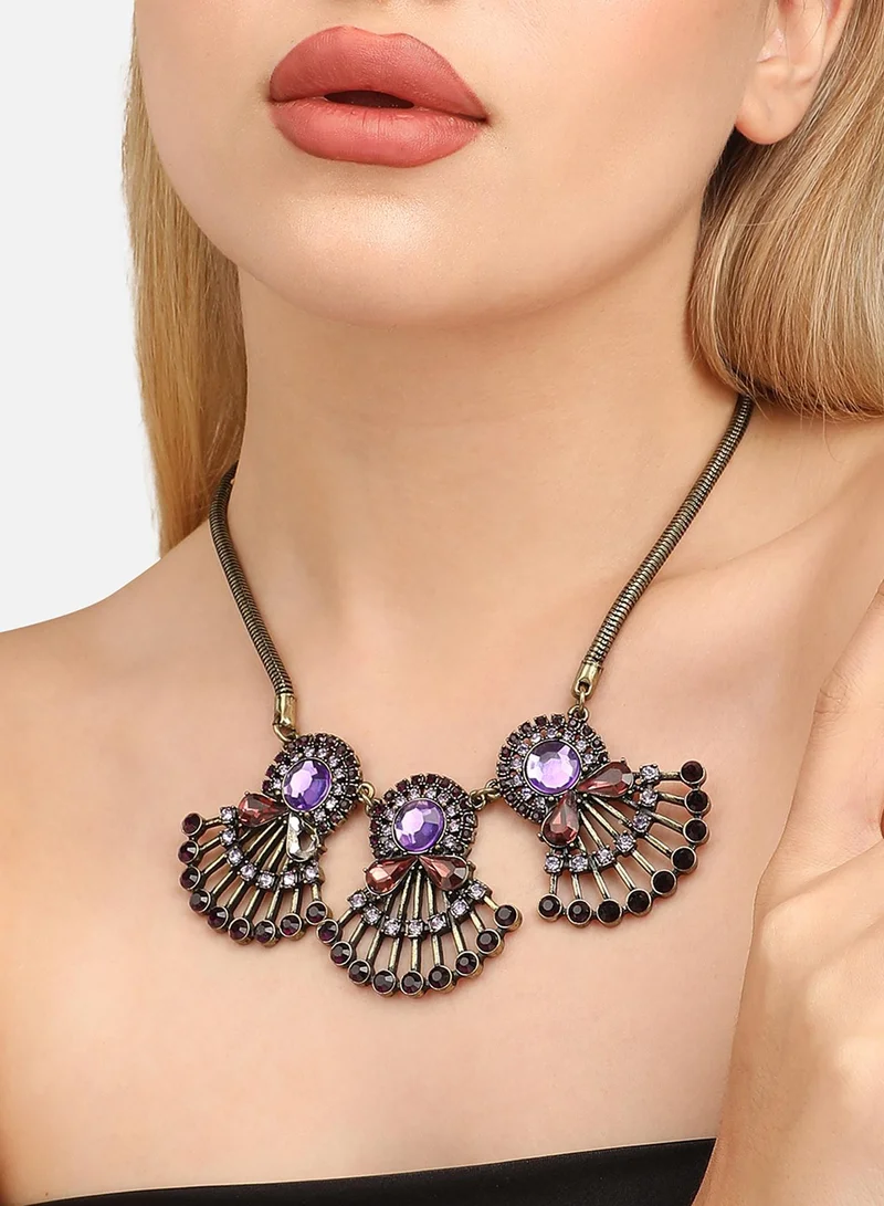 سوهي قلادة مصممة بأحجار متعددة الألوان