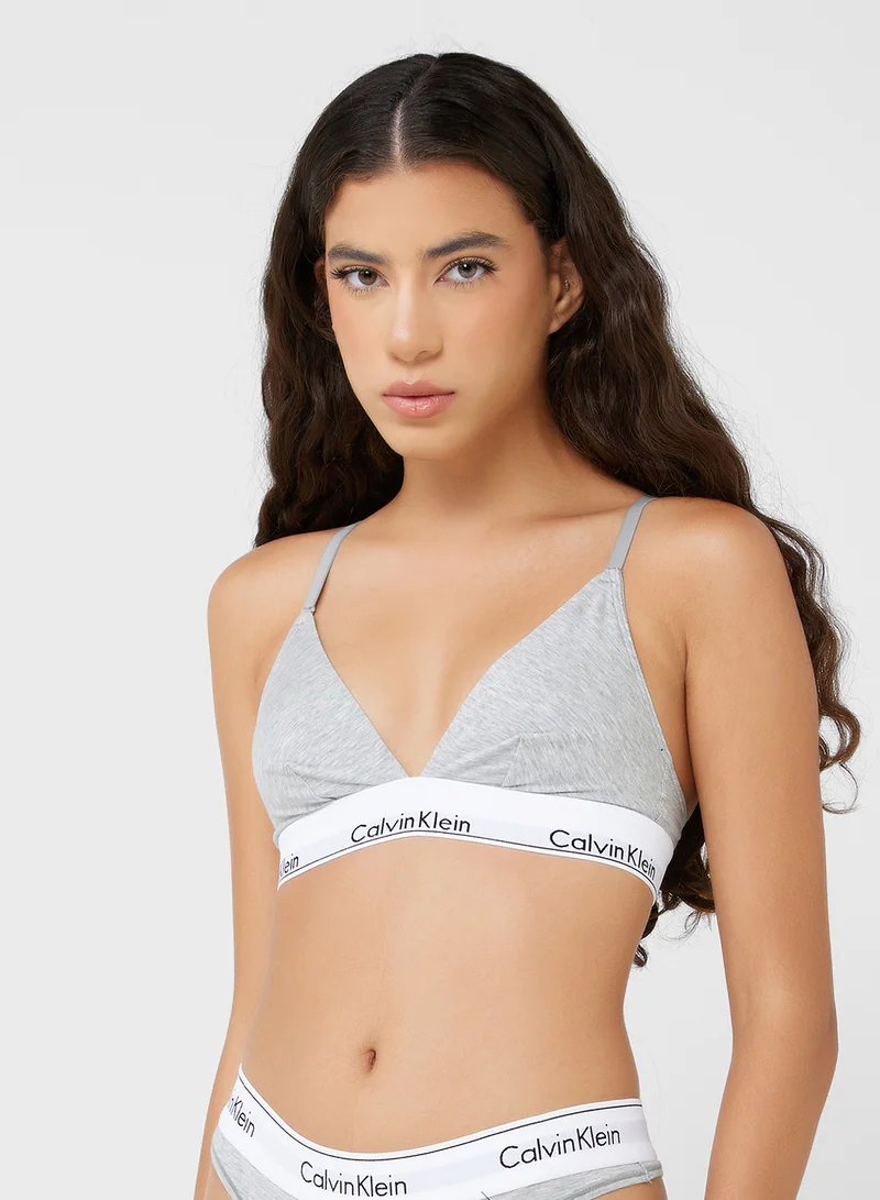 كالفن كلاين Logo Band Detail Unlined Plunge Neck Bra