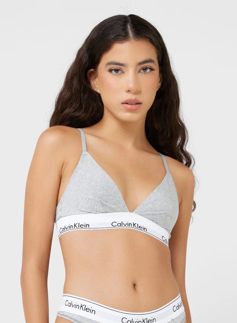 كالفن كلاين Logo Band Detail Unlined Plunge Neck Bra