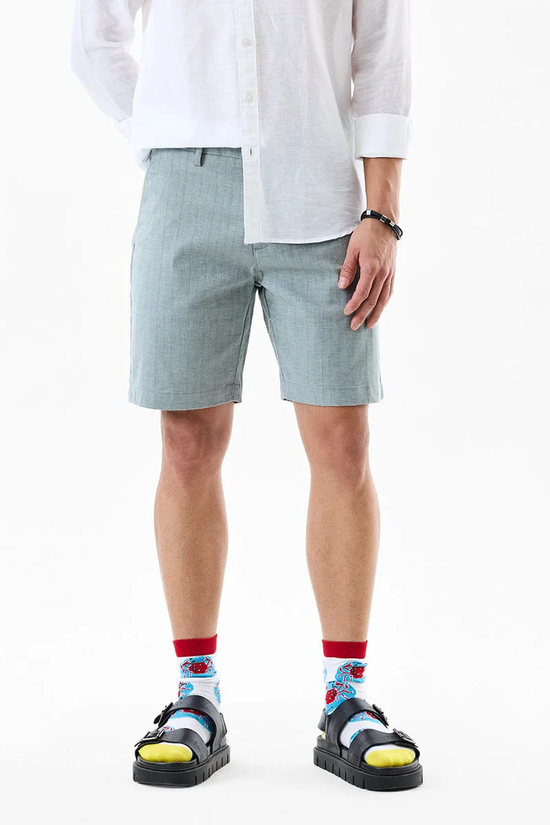 SNITCH شورت رمادي فاتح مقلم بقصة عادية