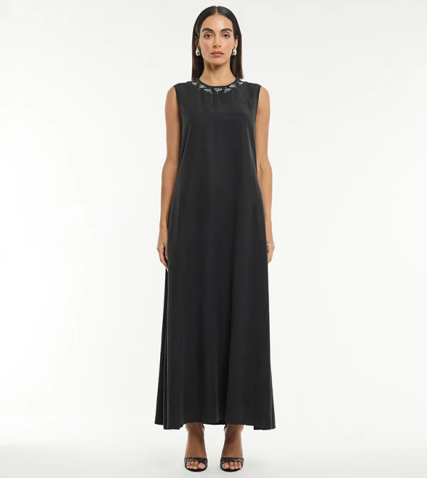 بي سي بي جي BCBG SLEEVELESS LUREX EMBROIDERED MAXI DRESS