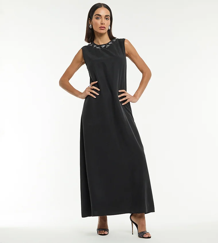 بي سي بي جي BCBG SLEEVELESS LUREX EMBROIDERED MAXI DRESS