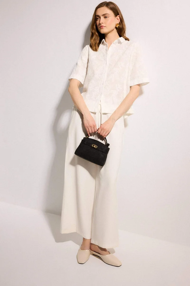 ديفاكتو Straight Fit Wide Leg Trousers
